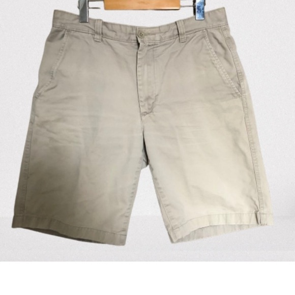 Gap Vintage Relaxed Fit Khaki Cotton  Shorts Size 32 - Picture 1 of 8